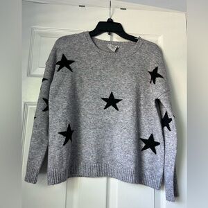 Sweet Romeo gray sweater with stars; size XS